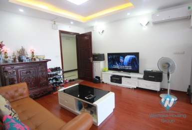 750 USD per month - A clean apartment for rent in 125 Hoang Ngan building, cau Giay district 